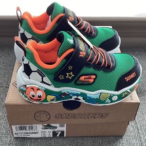 SKECHERS Kids' Play Scene Sneaker (Walker & Toddler), size 7